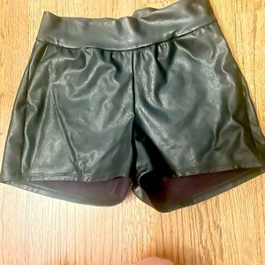 Commando faux leather shorts